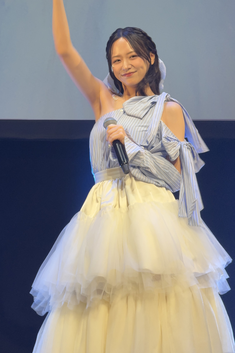 バースデーイベント2部で歌う森香澄